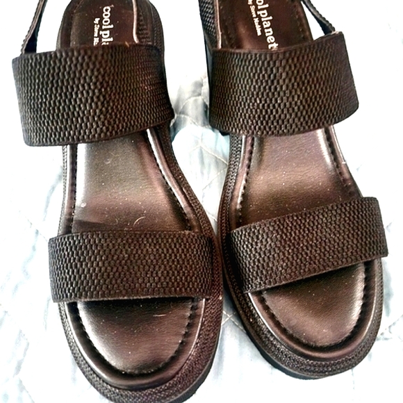 Cool Planet by Steve Madden Womens size 10 black platforms New never worn. - Picture 1 of 3